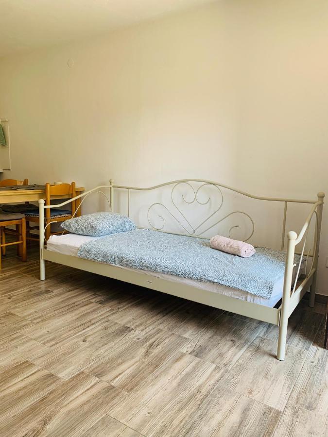 Bright Side Apartment