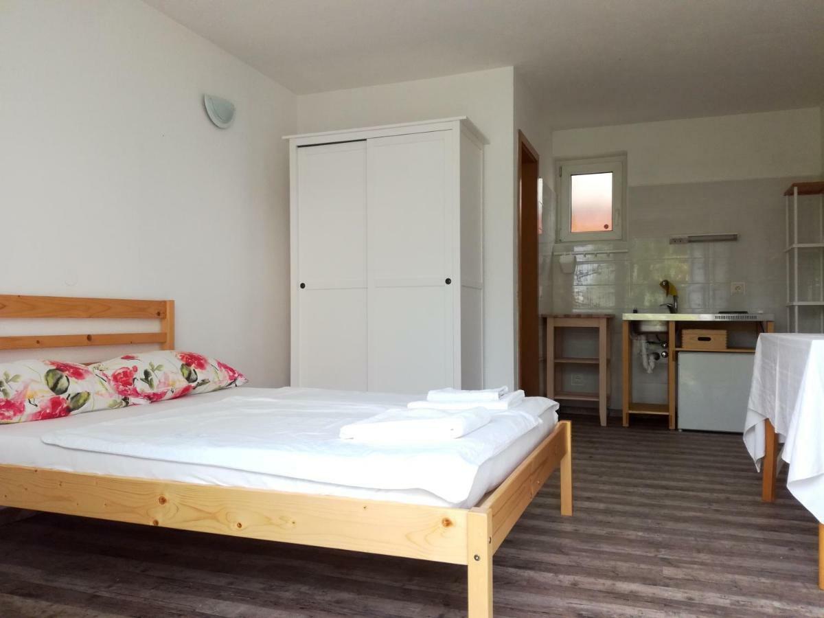 Apartma Bright Side