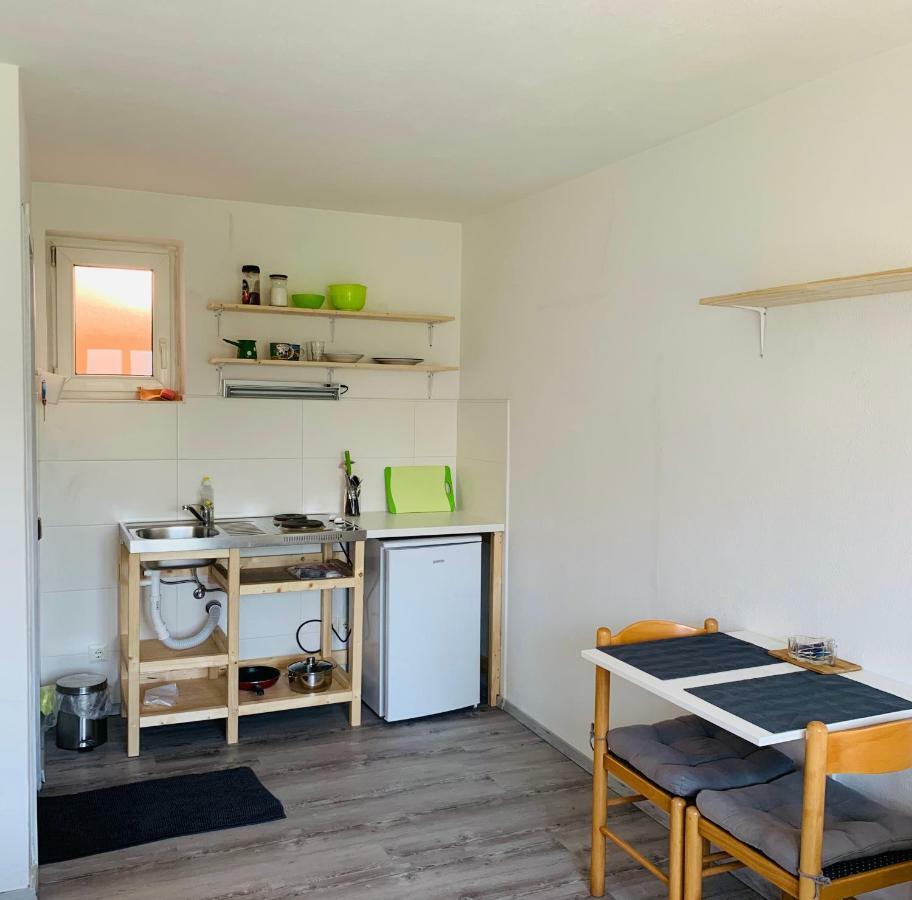 Bright Side Apartment *